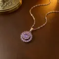 Elegante rotierende Blumen-Halskette in Roségold mit lila Zirkonia-Kristallen für Damen - Halskette (X0061) / Roségold