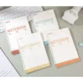 Minimalistisches weisses Spiralnotizbuch im INS-Stil mit Linien für Studenten und Notizen. - Graustufen-Stil - Liniert