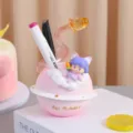 Lindo portalápices de resina rosa con niña astronauta y tema de planeta para mesa - Figuras decorativas / Portabolígrafos Espacial Niña Perro Lindo Rosa