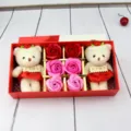 Coffret cadeau de roses de savon exquis avec deux ours en peluche mignons pour maman - Ensemble Rouge Dégradé