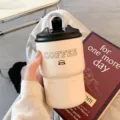 Draagbare roestvrijstalen 316 koffiestrobeker in Ins-stijl met schattig berenontwerp - 350 ml zwarte roestvrijstalen isolerende koffiebeker