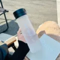 Portable frosted plastic water cup, simple black lid design, perfect for sports, outdoor and daily use. - Matte Suede Style / 800ml / Cool Black