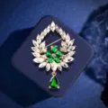 Elegant wheat and flower brooch featuring sparkling white and green crystals for women. - Green Diamond Wheat Style