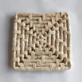 Sottobicchiere quadrato intrecciato in buccia di mais fatto a mano tappetino termico - Quadrato, diametro 18 cm