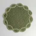 Green flower-shaped woven paper placemat for heat insulation and dining table decoration - 38 cm / Green