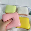 Lindo juguete antiestrés de pan tostado de rebote lento suave para aliviar la ansiedad - Squishy de tostada de fresa grande / Rosa