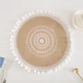 Runder Tischset im nordischen Stil aus Jute mit weißem Quastenrand und Mandala-Muster - Bommel Stil 3 / 38 cm