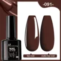 Flacon de vernis à ongles gel marron foncé avec échantillons brillants et mats, teinte 091 - 091 (Café Foncé)