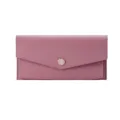 Portefeuille enveloppe long vieux rose élégant avec fermoir décoratif en forme de feuille. - Rose
