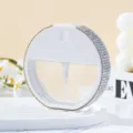 Detalle del frasco pulverizador redondo de 35 ml con borde de lujo con diamantes - Blanco AB / 35ml