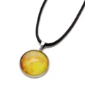 Elegante collana luna galassia luminosa con pendente giallo e cordino nero per donna - Serie Nebulosa (N0612) / Cielo Stellato Giallo