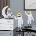 Mignonne figurine d'astronaute en résine décoration de bureau modèle de l'espace cadeau - Ensemble 3 pièces n° 12 (masque doré galvanisé)