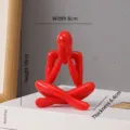 Statuetta di pensatore astratto rosso minimalista moderno per decorazione scrivania - Modello D / Rosso