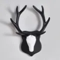 Gancio da parete a testa di cervo nero e bianco, decorazione murale animale per soggiorno. - 3288-J