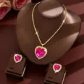 Fashion pink heart crystal necklace earrings set, gold-plated bridal party jewelry gift. - Heart Jewelry Set / Rose Red