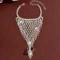 Sparkling rhinestone tassel finger bracelet, elegant luxury hand chain for party and banquets. - HB988 / Silver