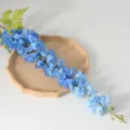 Variante de fleur de delphinium bleu artificiel, idéale pour la décoration de mariage. - Bleu foncé