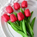 Mini tulipanes artificiales de plástico PU ramo para decoración del hogar boda - Rojo