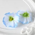 Têtes de fleurs de cosmos bleues artificielles pour accessoires de cheveux et déco de mariage. - Bord Bleu