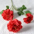 Branche de fleurs en soie rouge artificielle pour décoration de maison et accessoires photo. - Rouge vif
