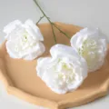 Roses blanches artificielles à 3 têtes en soie pour la décoration de mariage et accessoires - Blanc