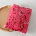 Pétales de rose artificiels pour décoration de mariage romantique et proposition. - Rose rouge