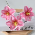 Fleurs de tulipes artificielles 3 tetes petales francais pour deco mariage maison SKU - Rose rouge