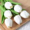 Fleurs artificielles mini tulipes PU fleurs fausses blanches pour decor de mariage a la maison. - Blanc