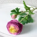 Künstliche Ranunkel Blume Variante, violette Farbverlauf Kunstblume für Heimdekoration Hochzeit. - Lila