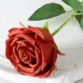 Fausse fleur de rose en branche unique pour décoration de mariage à la maison et accessoires. - Couleur caramel