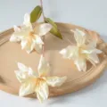 Artificiel 3-têtes soie lys fleur branche blanc décoratif arrangement floral pour la maison. - Champagne