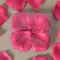 Pétales de roses artificiels en soie rose fausses fleurs pour décoration de mariage - Rose rouge