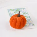 Ornement de Citrouille Flogée, Mini Citrouille en Velours Orange pour Déco Halloween - Couleur caramel