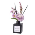 Raumduft Diffusor Set mit eleganten künstlichen Blumen in einer schwarzen quadratischen Glasflasche. - Französischer Lavendel