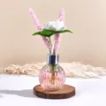 Aroma Diffusor Glasflasche Detail, rosa Blumenanordnung, minimalistischer Einrichtungsstil. - Pfirsich (Hellrosa) / 50ml