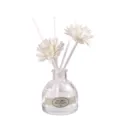 Difusor de aroma de vidrio minimalista con varillas florales blancas y aceite. - Gardenia
