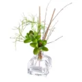 Eleganter flammenloser Raumduft mit Glasflasche, grünen künstlichen Blumen und Stäbchen. - Frische Quelle / 50ml