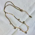 Elegante 18K vergoldete Titanstahl-Schlangenkette Halskette mit funkelnden Zirkonen. - Gold
