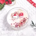 Vela perfumada de soja navideña hecha a mano con decoraciones de gorro y mitón de Navidad - Aroma de Rosa-Gorro Guantes Navidad / Paquete de 30g