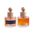 Frasco de Vidrio Difusor de Aromaterapia con Flor Flotante y Tapa de Cuentas de Madera - Oud y Bergamota / 120ML con Alfombrilla Antideslizante Negra