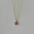 Elegante Halskette aus 18 Karat vergoldetem Titanstahl mit kleinem rosa Blumenanhänger - 8mm Hellrosa Blume Anhänger Halskette