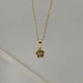 Eleganz Goldene Edelstahl-Kamellenblumen-Halskette mit funkelndem Kristall-Zentrum - 8mm Kamelie Halskette / Gold