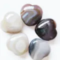 Pierre de cœur en cristal d'agate naturelle, pierre de souci polie en pierre précieuse. - Agate Grise