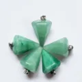 Set di ciondoli a pendolo in cristallo verde, collana con pietre preziose esagonali. - Aventurina verde