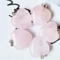 Colgante de corazón de cristal de cuarzo rosa natural 20mm collar regalo de joyería. - Cuarzo rosa