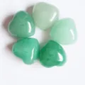 15mm Mini-Herz-Ornamente aus grünem Naturstein und Kristall für die Heimdekoration - 5 Stück / Grüner Aventurin