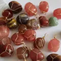 Ciondoli in agata naturale irregolare avvolti in filo dorato per gioielli fai-da-te - Articoli difettosi