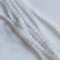 Hochwertige weiße lichtdurchlässige Chalcedon-Rundperlen in verschiedenen Größen für Schmuck - 4mm / Weißer Jade