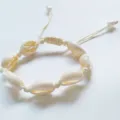 Bracelet de coquillage tressé à la main réglable style boho plage bijou cordon blanc - Coquillage blanc en fil beige