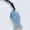 Collier pendentif poisson en cristal naturel avec cordon tressé noir accessoire bijoux - Aventurine Bleue